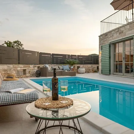 Villa Mara - Casa Rustica *